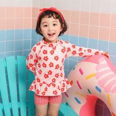 Lala Amang 女童款荷葉邊花朵防曬泳衣泳褲套裝