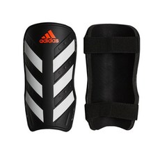 adidas 愛迪達 Everlite足球護脛 CW5559, 黑色的