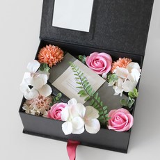 블루밍앤미 그린 앤 비누꽃 카네이션 용돈박스, 블랙, 1개
