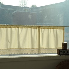 廚房用短窗簾, 奶油