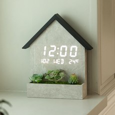 FLaiTO 木屋造型室內裝飾LED壁鐘, 混合色