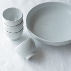 LocoLiving 斑點白瓷盤+杯 4件組, 1套