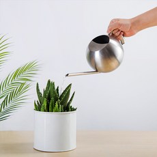 圓滾滾金屬噴水壺, 1個