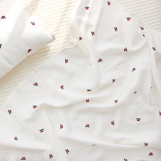 櫻桃刺繡夏季冰絲毯, 白色