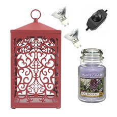 YANKEE CANDLE 蠟燭 L號+定時加熱簍空造型燭燈+燈泡組 2入, 溫暖（紅色），蠟燭（丁香花）
