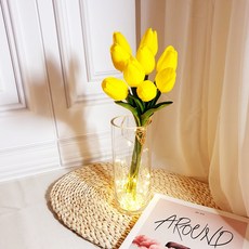 Lovely Farm 人造鬱金香9入 + 玻璃瓶 + 燈飾 + 電池套組, 黃色