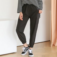 Tomatofactory 女款口袋工裝束口褲