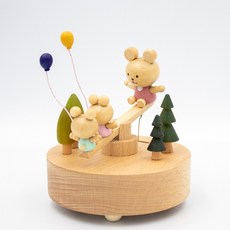 Cocoon會動的原木音樂盒 跷跷板上的熊