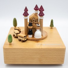 Cocoon快樂婚禮會動的原木音樂盒