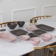 KIMSUNGHUN CERAMICS 標誌性啞光餐具 2 件套現代經典 13p, 粉色的, 8種餐具