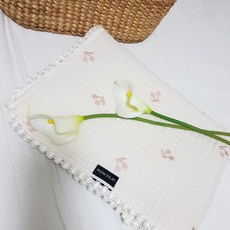 Moonstory 櫻桃刺繡3層棉紗毯, 象牙白