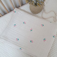 Moonstory 粉色櫻桃刺繡5層棉紗毯, 象牙白