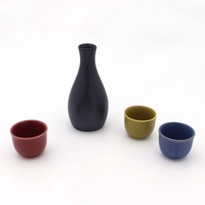 Dalsogeum 韓國產 陶瓷德利酒瓶 黑色 + 酒杯組, 1套, 酒瓶 + 3款酒杯