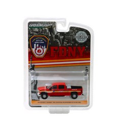 GREENLiGHT 1:64 Hobby 獨家 2015 Chevrolet Silverado Fire Truck Towbar FDNY 壓鑄人偶, 混色