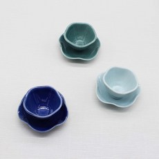 月鹽 韓國製手工陶瓷花瓣茶杯 3入 + 茶杯托 3入組, 天空藍, 孔雀藍, 藍色, 1套