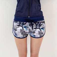 Naya Style 女款白色叢林防磨短褲