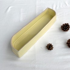 嫵媚水盆, 淡黃色