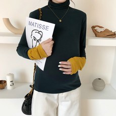 마켓에이 투톤컬러 루즈넥라인 임부 목폴라