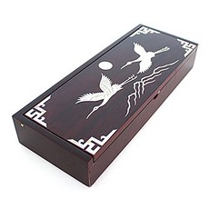 螺鈿漆器鑲嵌月學山筆盒, 1個