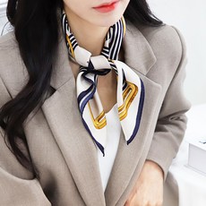 Escariar 大鍊條小巧絲巾