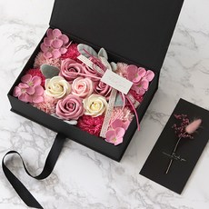 人造花裝飾禮物盒, 粉紅色的花朵