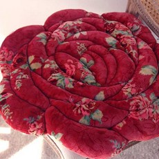 AND COTTON 復古玫瑰絎縫超細纖維坐墊