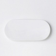 COZY TABLE 柔和橢圓形平底附腳盤, 白色