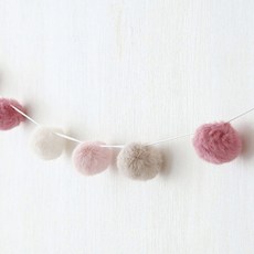 DECOTONIK 溫馨毛球掛飾, B(粉紅色 + 深粉紅色 + 象牙白 + 淺米色)
