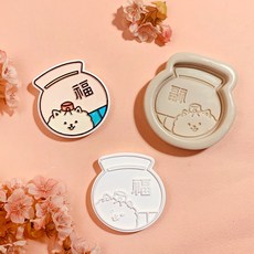 ANGLE THING 香氛蠟片矽膠模具 2入, 節慶福袋戴簇冠的博美犬