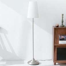 마켓비 OMSTAD 슬림쉐이드 장스탠드 E26 KS2334F, 실버