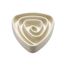 솔페토리 반려동물 삼각형 식기 대 31.5 x 31.5 cm, 화이트, 1개