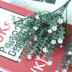 Ruby Koko 人造滿天星花枝花束裝飾 2入, 白色