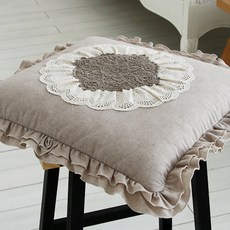 The Frigg 花蕾絲棉墊, 淺褐色的