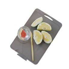 mi N Ju REFINED 矽膠餐盤砧板, 棕色