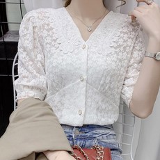 PAPERMENTS 女款V領花朵刺繡蕾絲襯衫