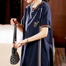 ATTERLIC 撞色線條方晶鋯石胸針迷你連身裙 00117 含大尺碼, 海軍藍