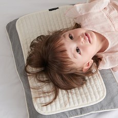 BEBE SMITH 絎縫枕頭墊, 象牙白