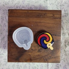 美術與工藝太極線模具, 混色
