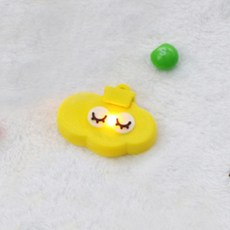 바이담수미 강아지 야간산책 구름둥둥 충전식 LED 펜던트, 감은눈 옐로우, 1개