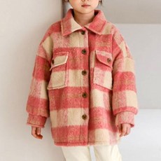 童款風格與保暖全部抓緊的格子長襯衫外套