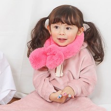 BABYBLEE 兒童毛絨交叉圍巾