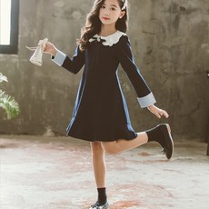 女童領口重點設計洋裝