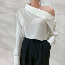 ViVEMO 高領斜線露肩性感上衣 00977