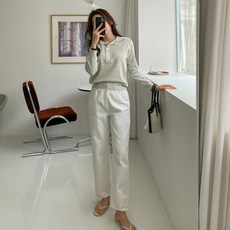 화이트폭스 여성용 내추럴 쓰리버튼 카라넥 니트