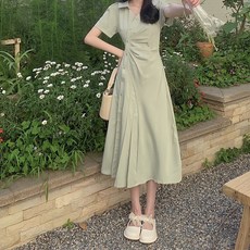 PAPERMENTS 女款翻領斜線側面鈕釦不對稱褶皺長版連身裙, 淺綠色