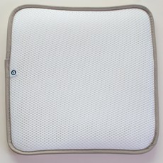 a nuri 3D網眼方形椅墊, 米色