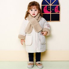 milk mile 童款可愛文字插圖刺繡保暖內絨毛絎縫長版外套+絨毛圍巾組