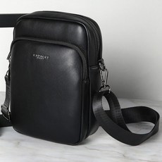 CAPACCI 簡約日常斜挎包 YB_G942, 黑色的