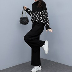 ATTERLIC V字設計高領T恤+長褲