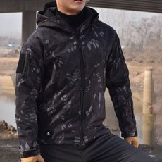 Unheve 軟殼滑雪外套